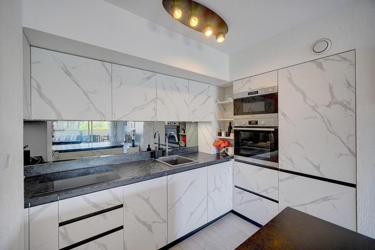 Immogroom - 2 Br- Bright - Terrace - Wifi - Air Conditioning カンヌ エクステリア 写真